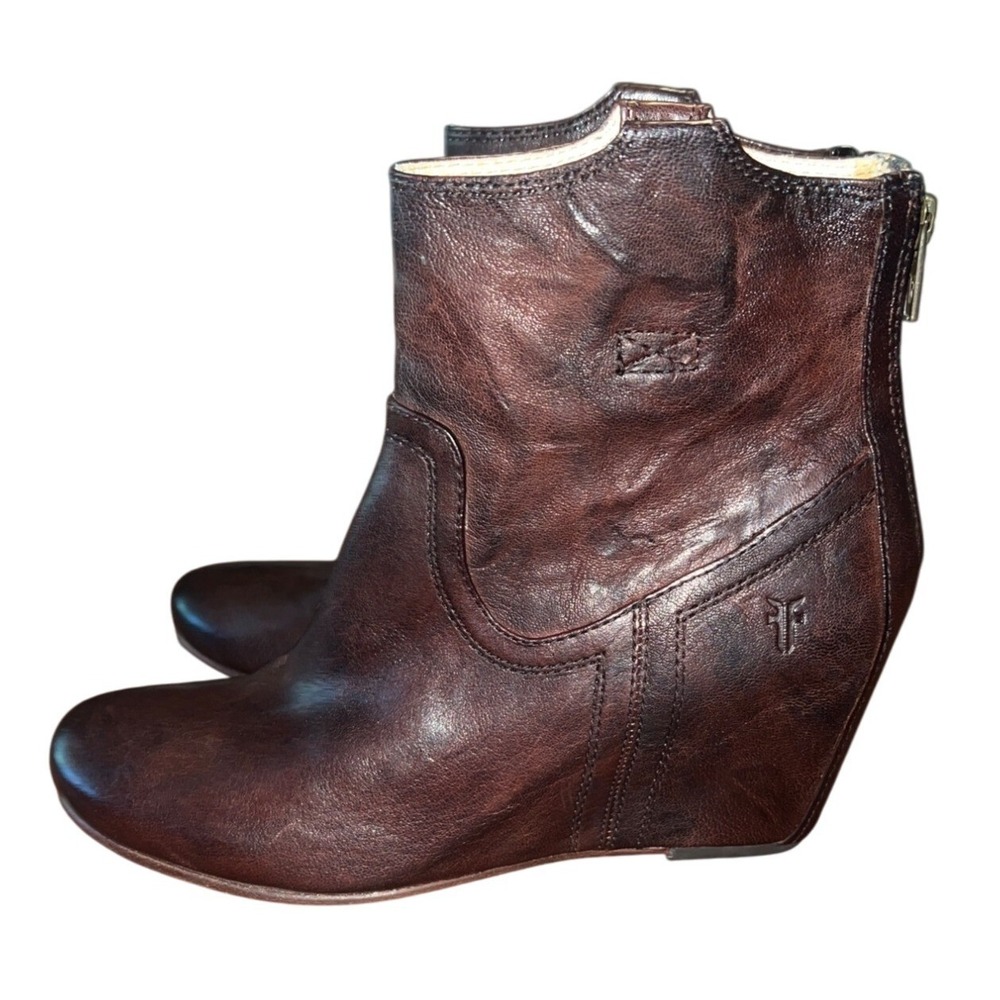 Frye Carson Wedge Bootie  Brown EUC 8.5 Leather‎ Ankle Boots For Women